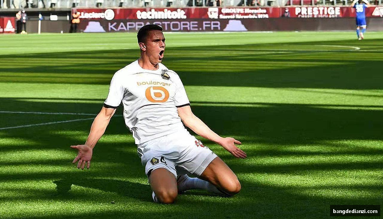 金年会金字招牌信誉至上团结拼搏，驰骋竞技！